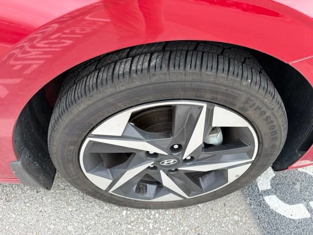 Used 2023 Hyundai Elantra Limited w/ Cargo Package FWD image 19