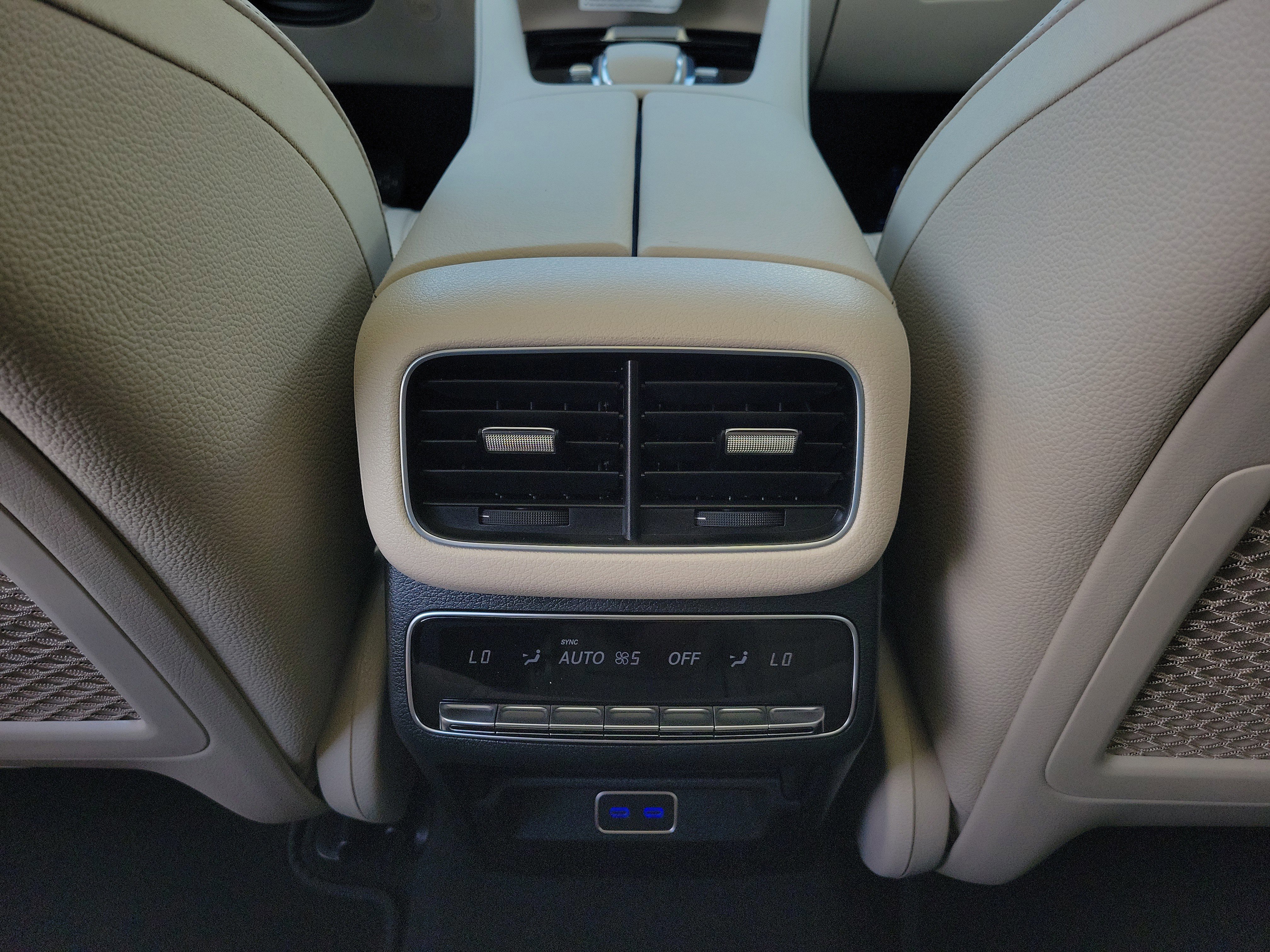 New 2026 Mercedes-Benz GLS 450 4MATIC image 11