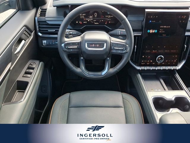 Used 2025 GMC Acadia AT4 w/ Luxury Package image 3