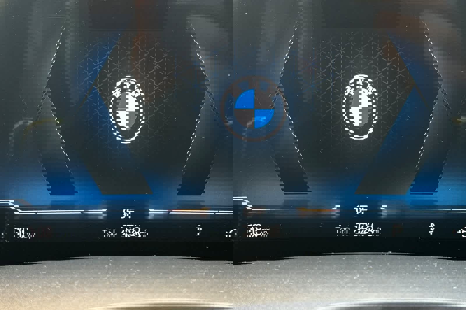 Used 2024 BMW X7 xDrive40i w/ M Sport Package image 30