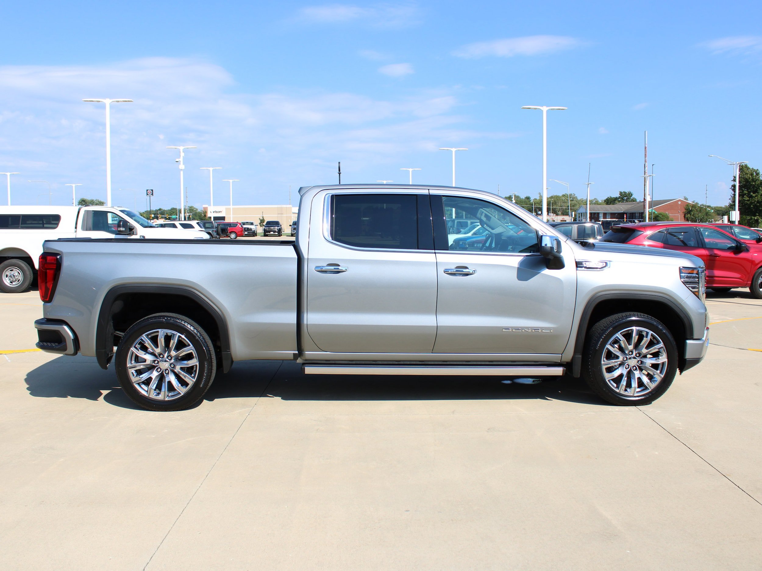 Used 2026 GMC Sierra 1500 Denali w/ Denali Reserve Package AWD/4WD image 10