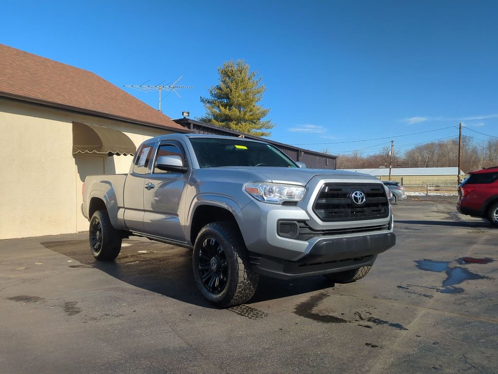 Used 2016 Toyota Tacoma SR w/ SR Convenience Package image 3
