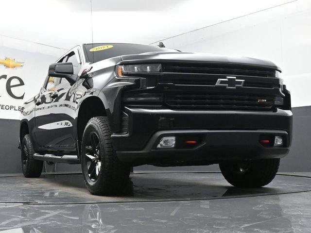 Used 2021 Chevrolet Silverado 1500 LT Trail Boss w/ Bed Protection Package AWD/4WD image 3