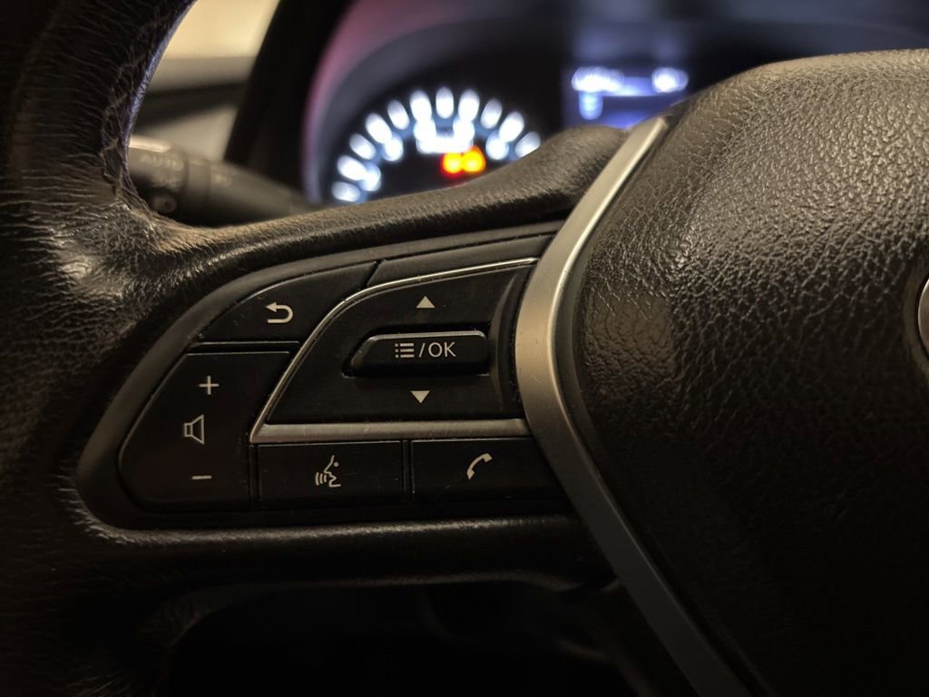 Used 2020 INFINITI Q50 Luxe w/ Cargo Package RWD image 17