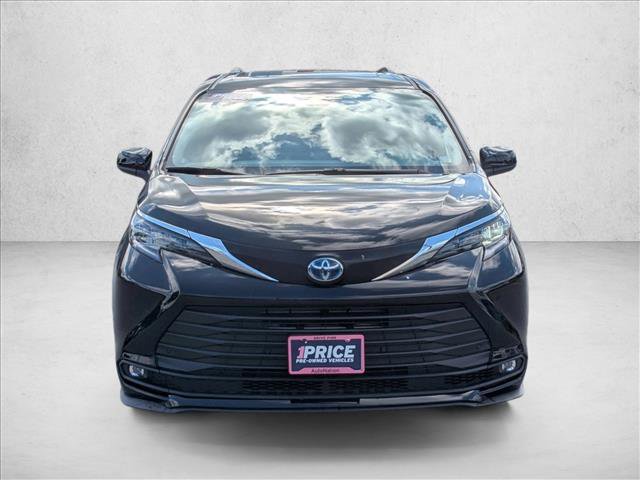 Used 2025 Toyota Sienna XLE FWD video 2