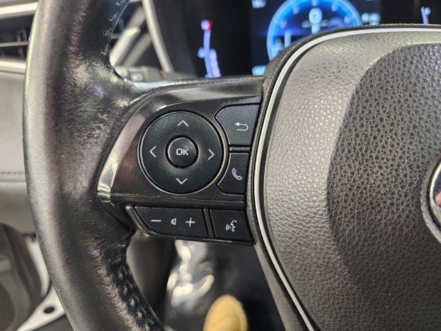 Used 2023 Toyota Corolla Cross XLE w/ Convenience Package AWD/4WD image 18