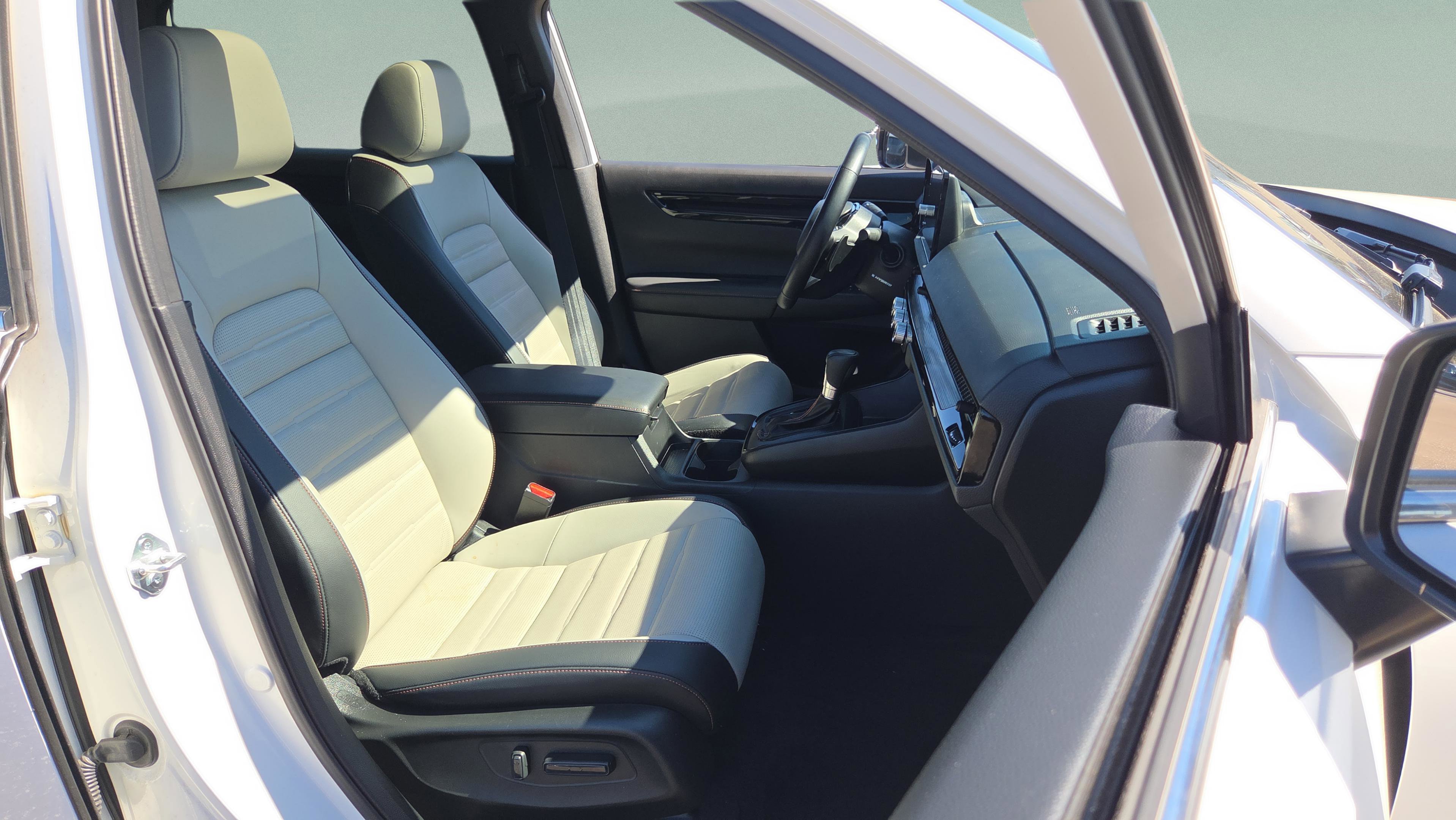 Certified 2025 Honda CR-V Sport Touring image 24