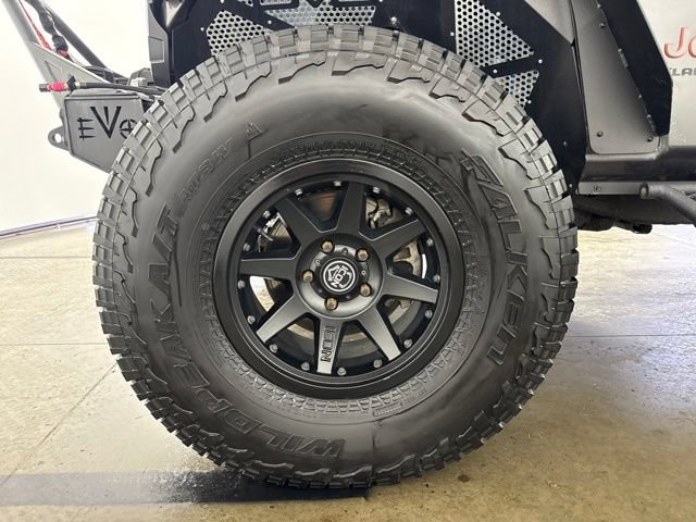 Used 2020 Jeep Gladiator Mojave AWD/4WD image 12
