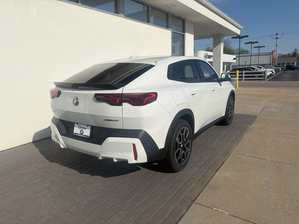 New 2026 BMW X2 xDrive28i w/ Convenience Package AWD/4WD image 5