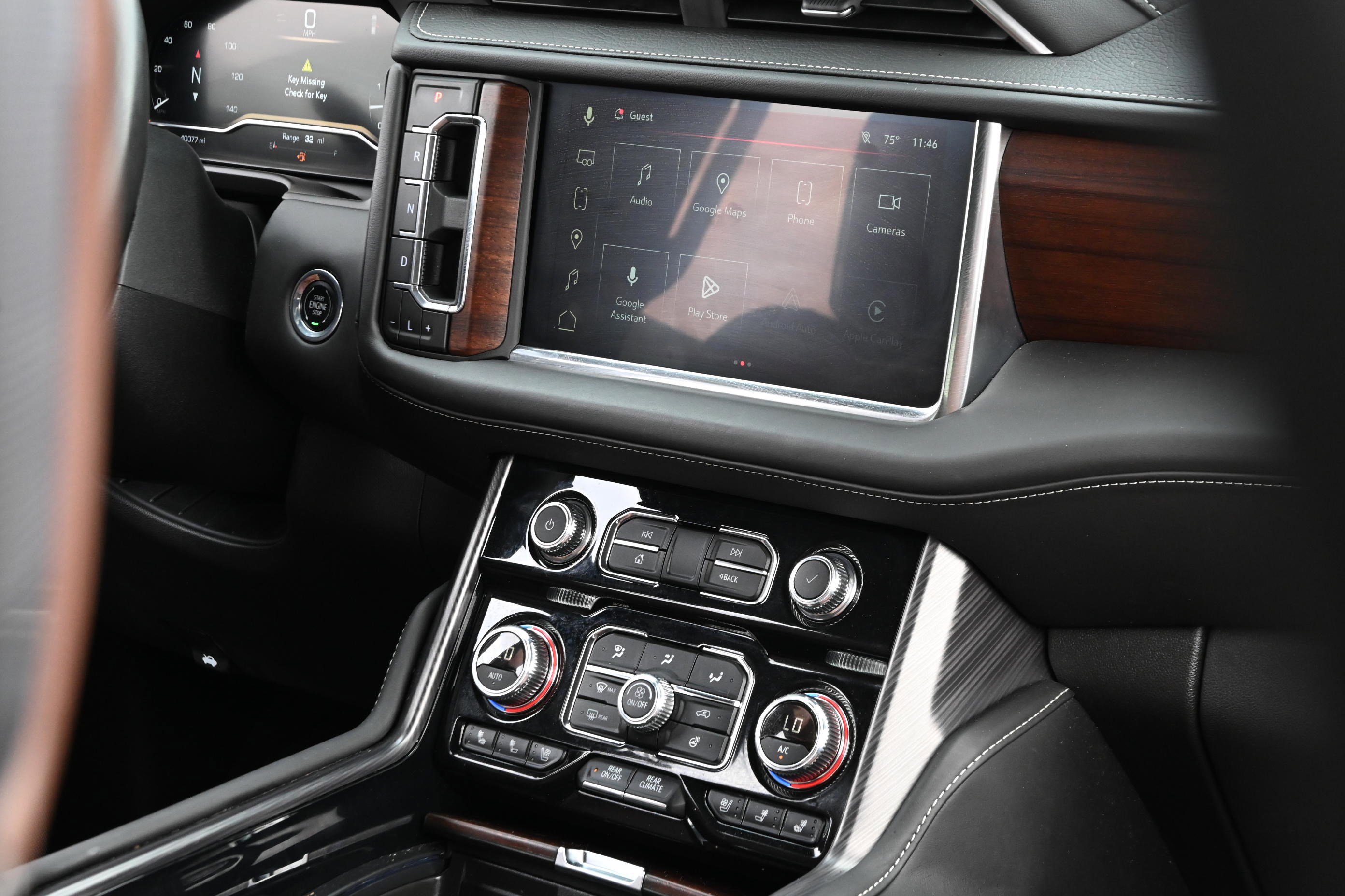 Used 2023 GMC Yukon Denali Ultimate AWD/4WD image 21