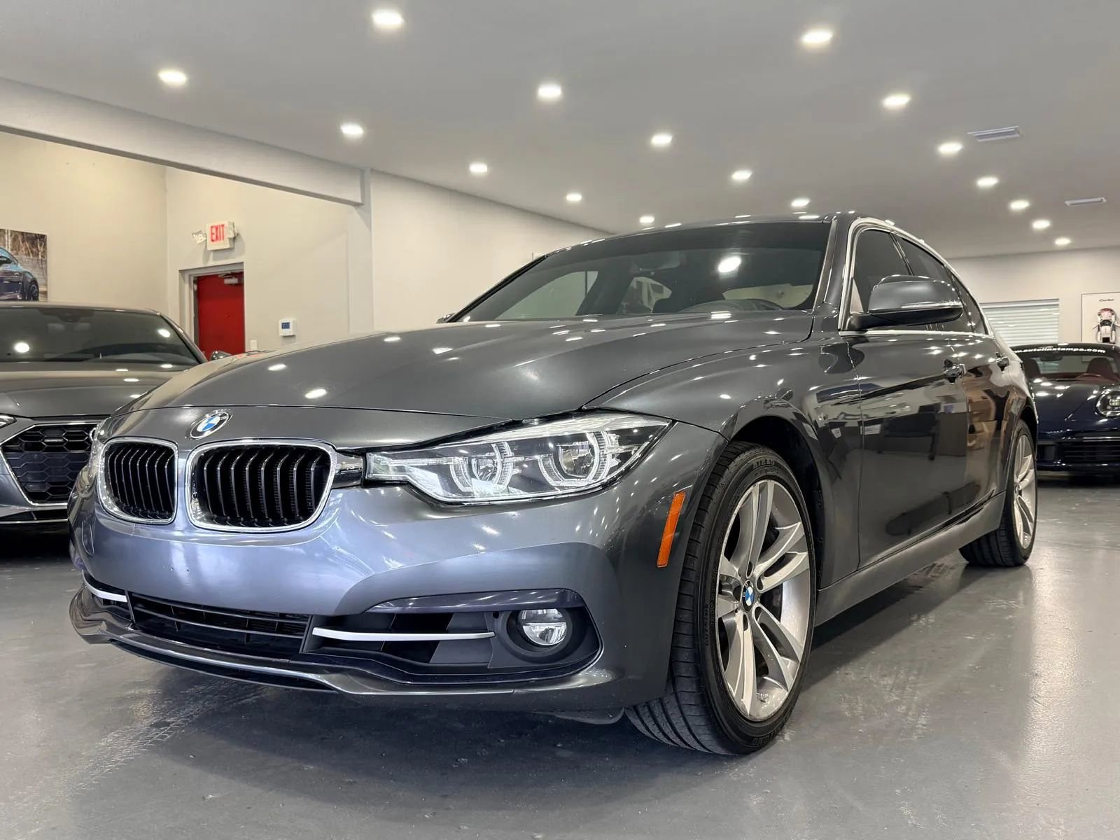 Used 2018 BMW 330i Sedan RWD image 3