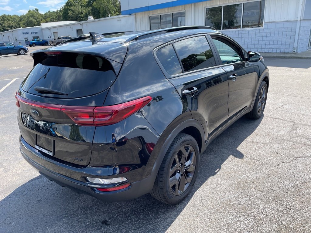 Used 2022 Kia Sportage Nightfall Edition image 12