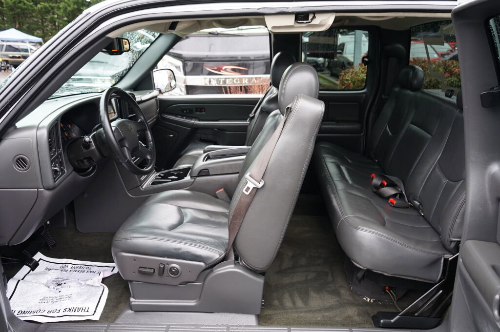 Used 2005 Chevrolet Silverado 1500 LS w/ Light Duty Power Package image 15