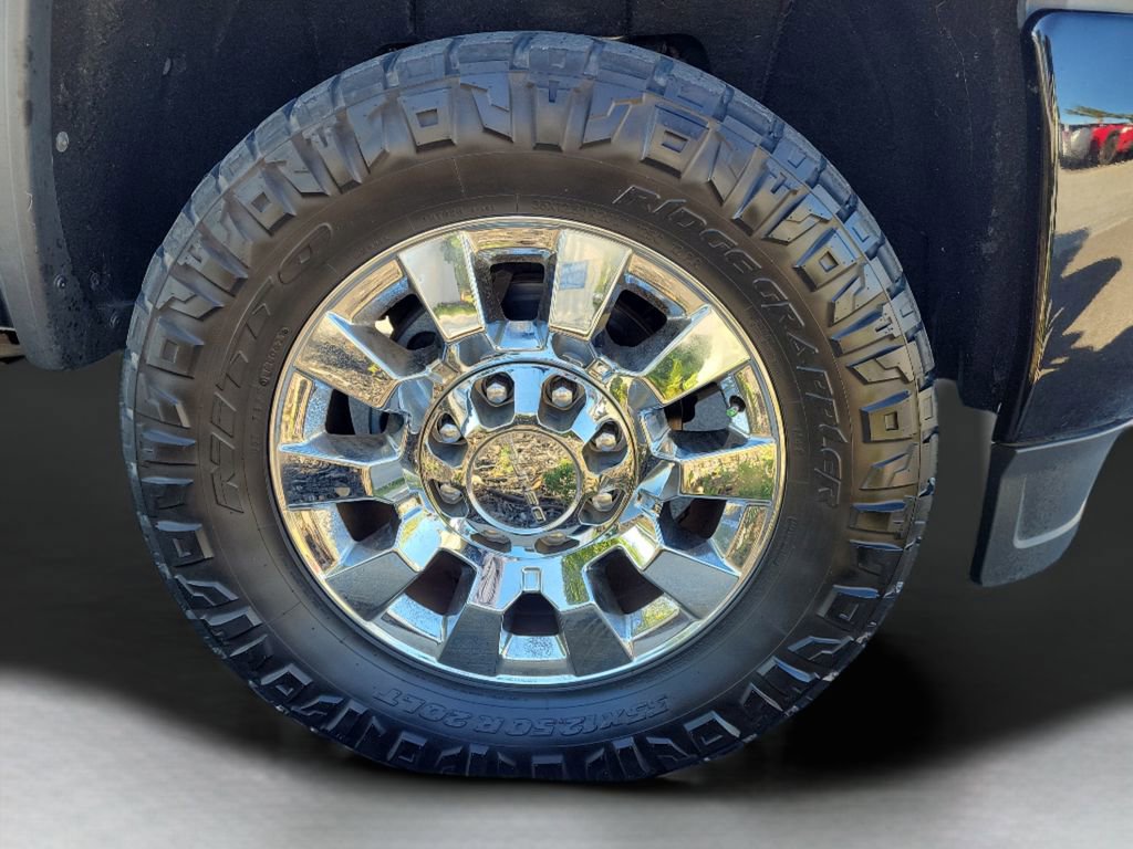 Used 2018 GMC Sierra 2500 Denali w/ Suspension Package, Off-Road image 4