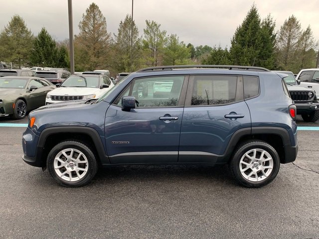 Used 2020 Jeep Renegade Latitude w/ Cold Weather Group image 2