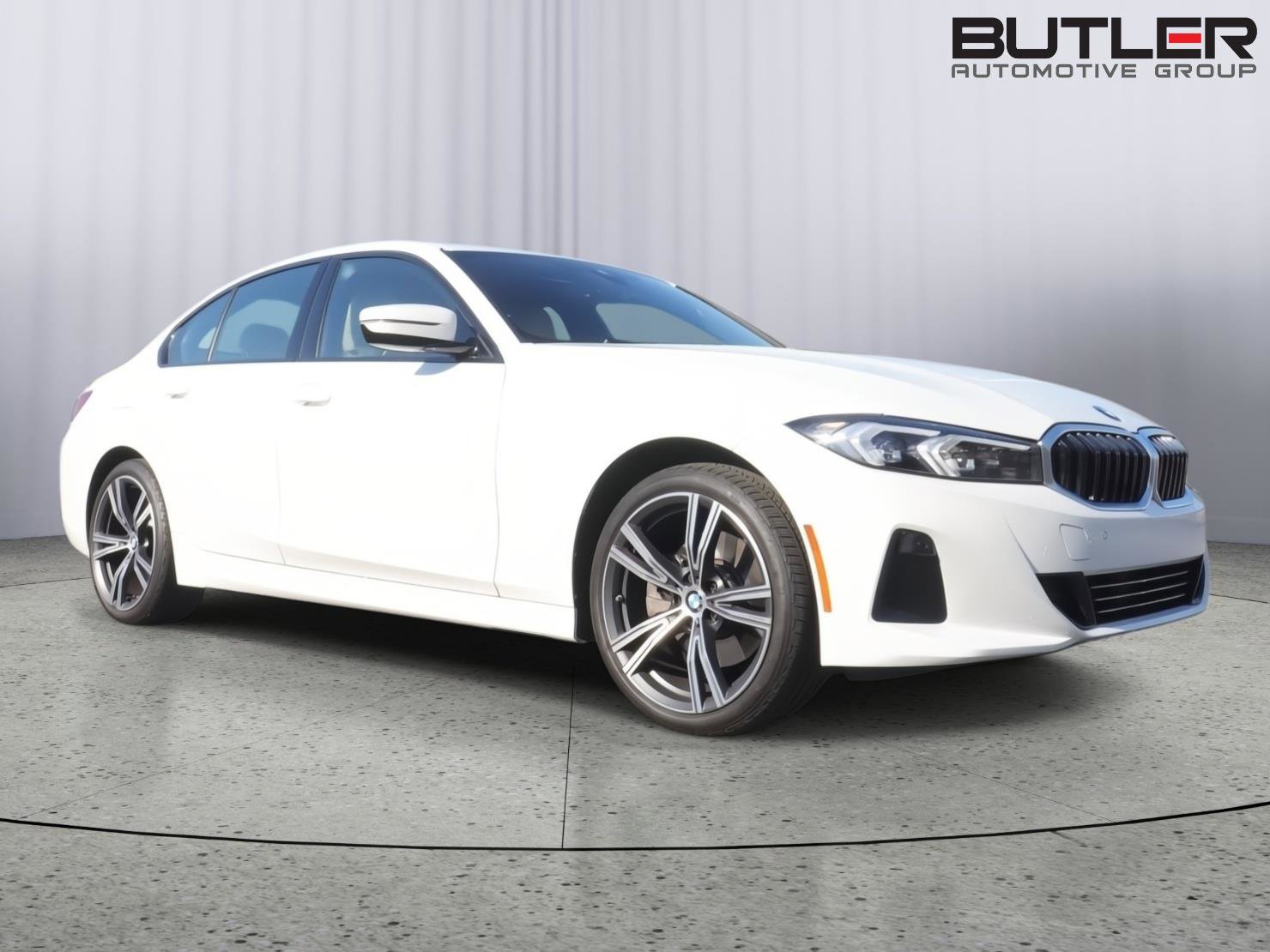 Used 2023 BMW 330i Sedan w/ Premium Package image 8