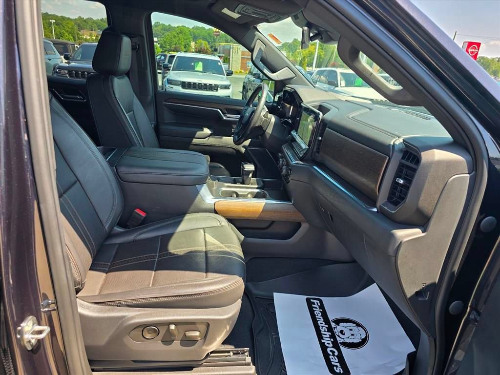 Used 2023 Chevrolet Silverado 1500 High Country w/ Z71 Off-Road Package AWD/4WD image 12