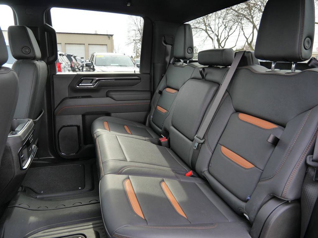 Used 2025 GMC Sierra 2500 AT4 image 27