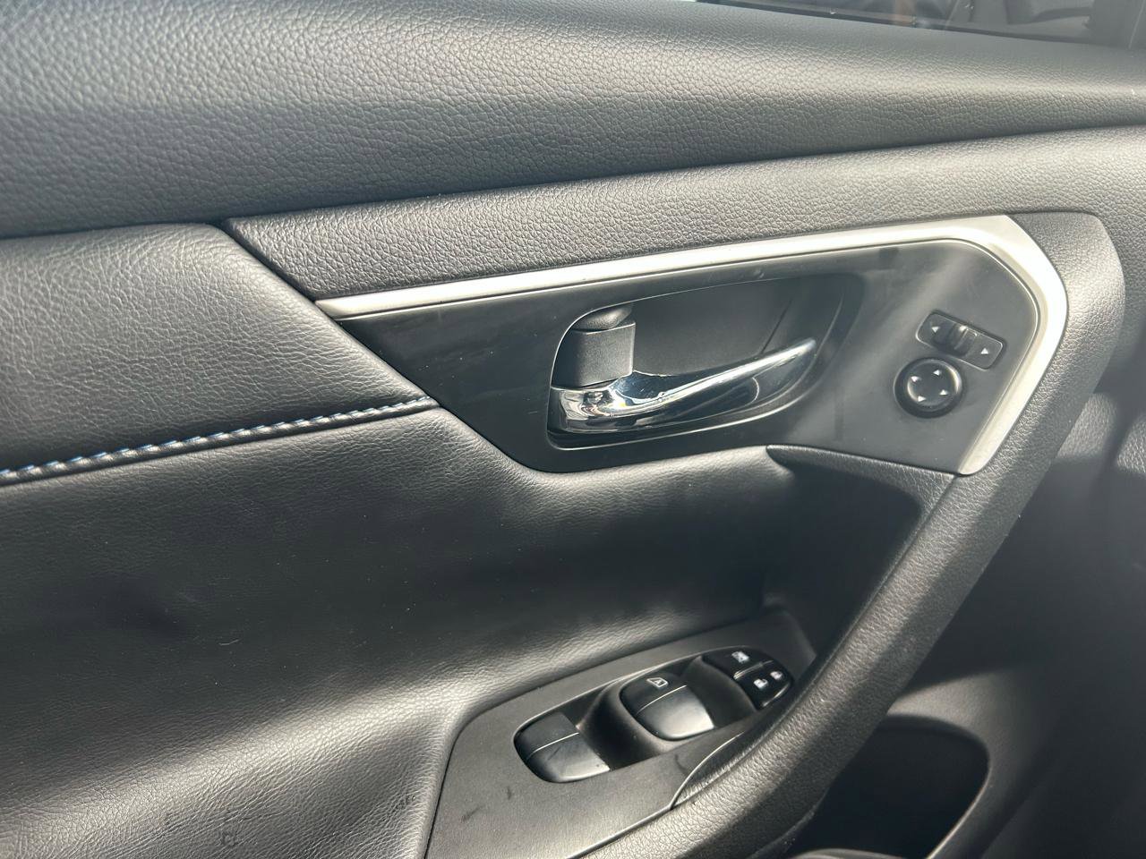 Used 2016 Nissan Altima 2.5 SR image 27