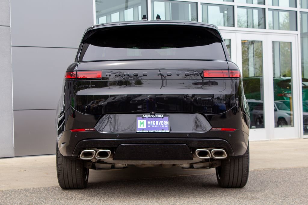 Used 2025 Land Rover Range Rover Sport Dynamic SE AWD/4WD image 9