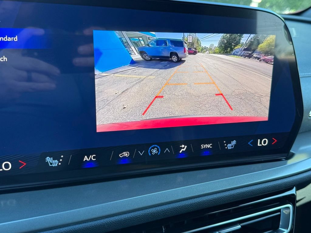 New 2027 Chevrolet Traverse LT AWD/4WD image 55