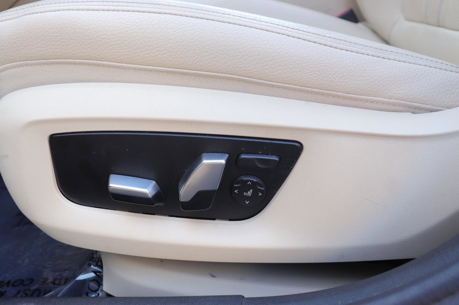 Used 2018 BMW 530i w/ Premium Package image 20