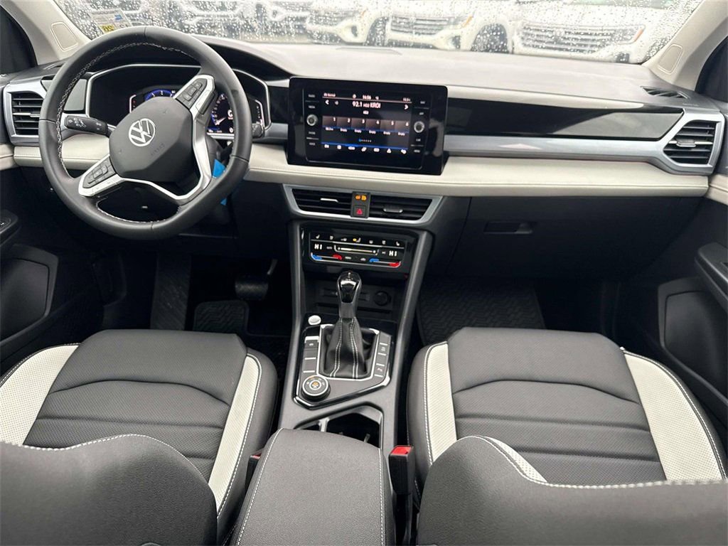 New 2026 Volkswagen Taos SEL image 15