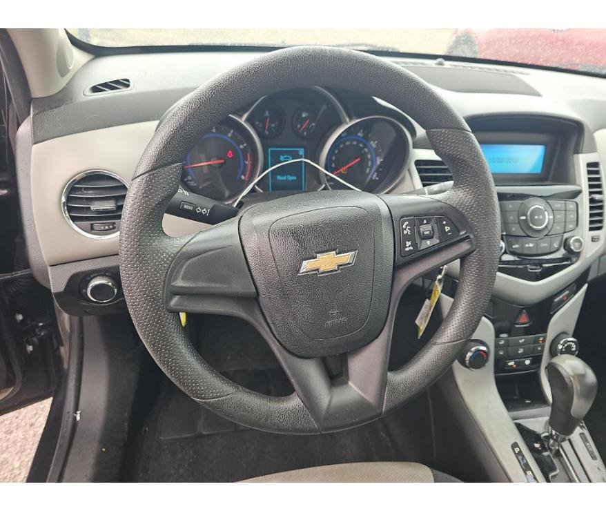 Used 2016 Chevrolet Cruze LS FWD image 13