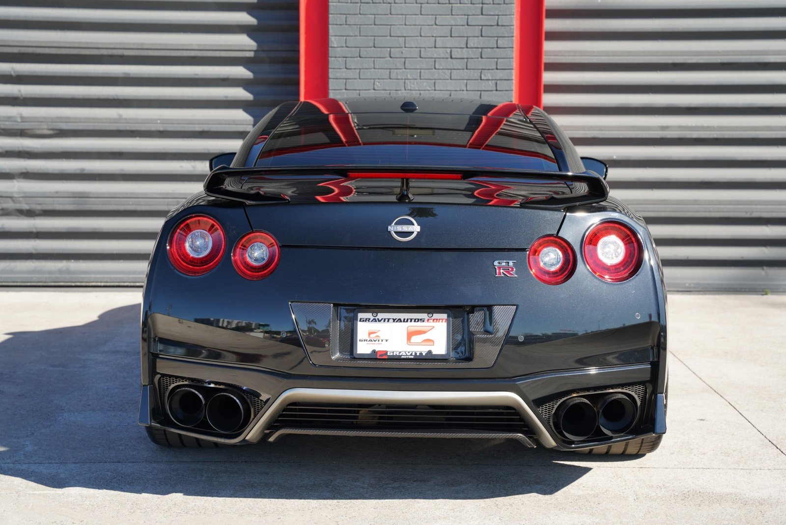 Used 2023 Nissan GT-R Premium w/ Premium Interior Package image 4