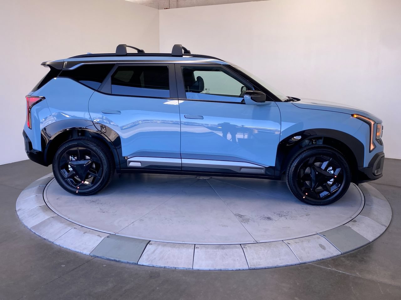 New 2027 Kia Seltos X-Line S w/ X-Line S Premium Package AWD/4WD image 6