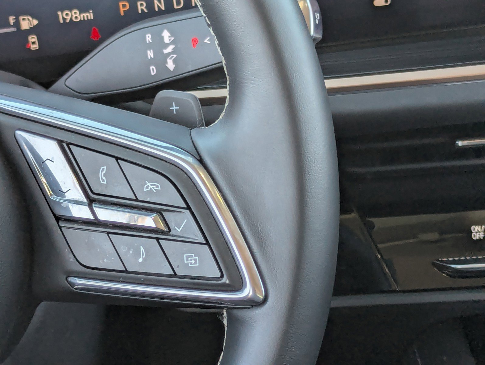 Certified 2025 Buick Envision Sport Touring image 31