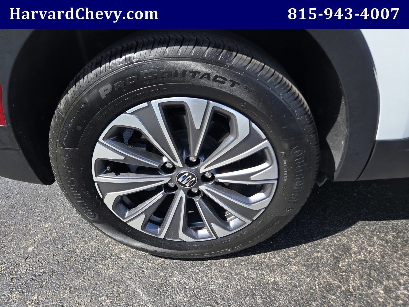 Certified 2025 Buick Envision Preferred AWD/4WD image 42