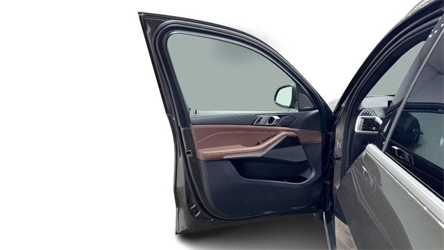 Used 2026 BMW X5 sDrive40i image 10