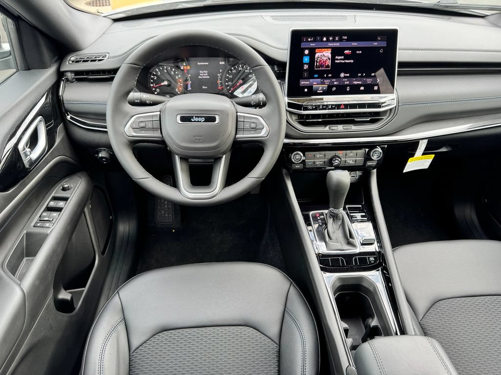 New 2026 Jeep Compass Latitude AWD/4WD image 18