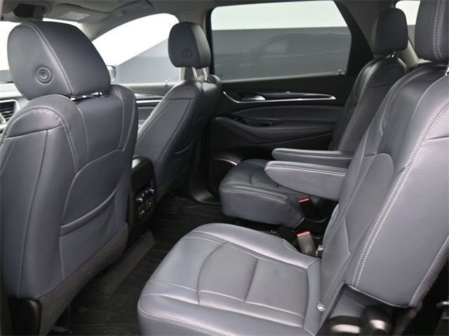 Used 2019 Buick Enclave Essence image 11