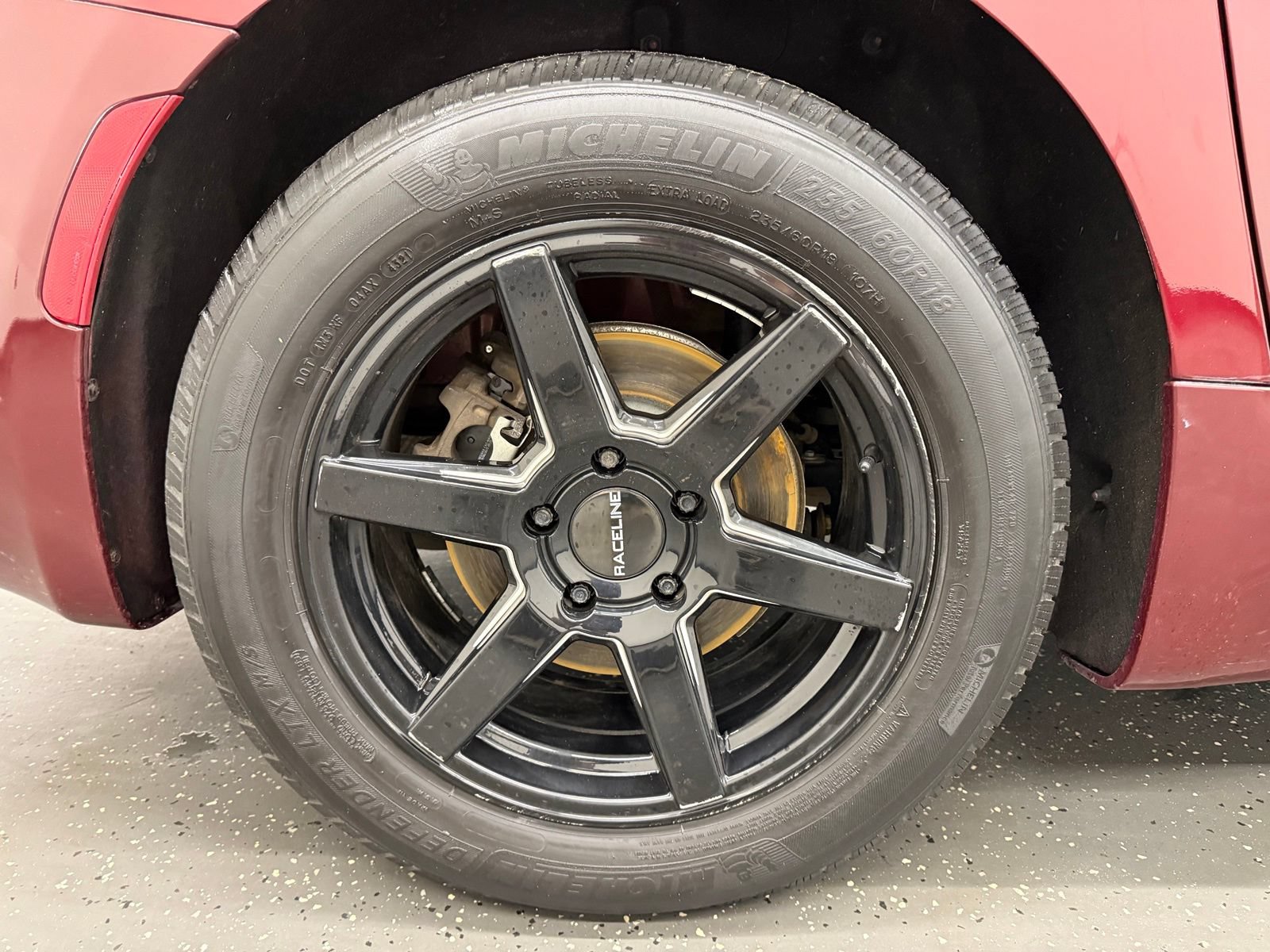 Used 2019 Chrysler Pacifica Limited w/ Tire & Wheel Group FWD image 20