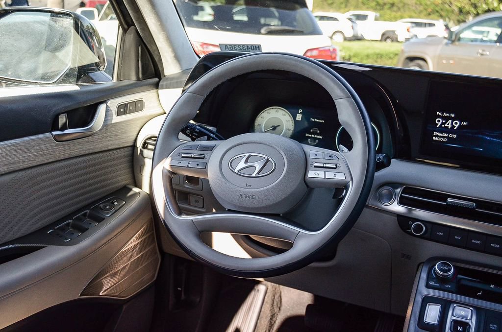 Used 2023 Hyundai Palisade Calligraphy image 15