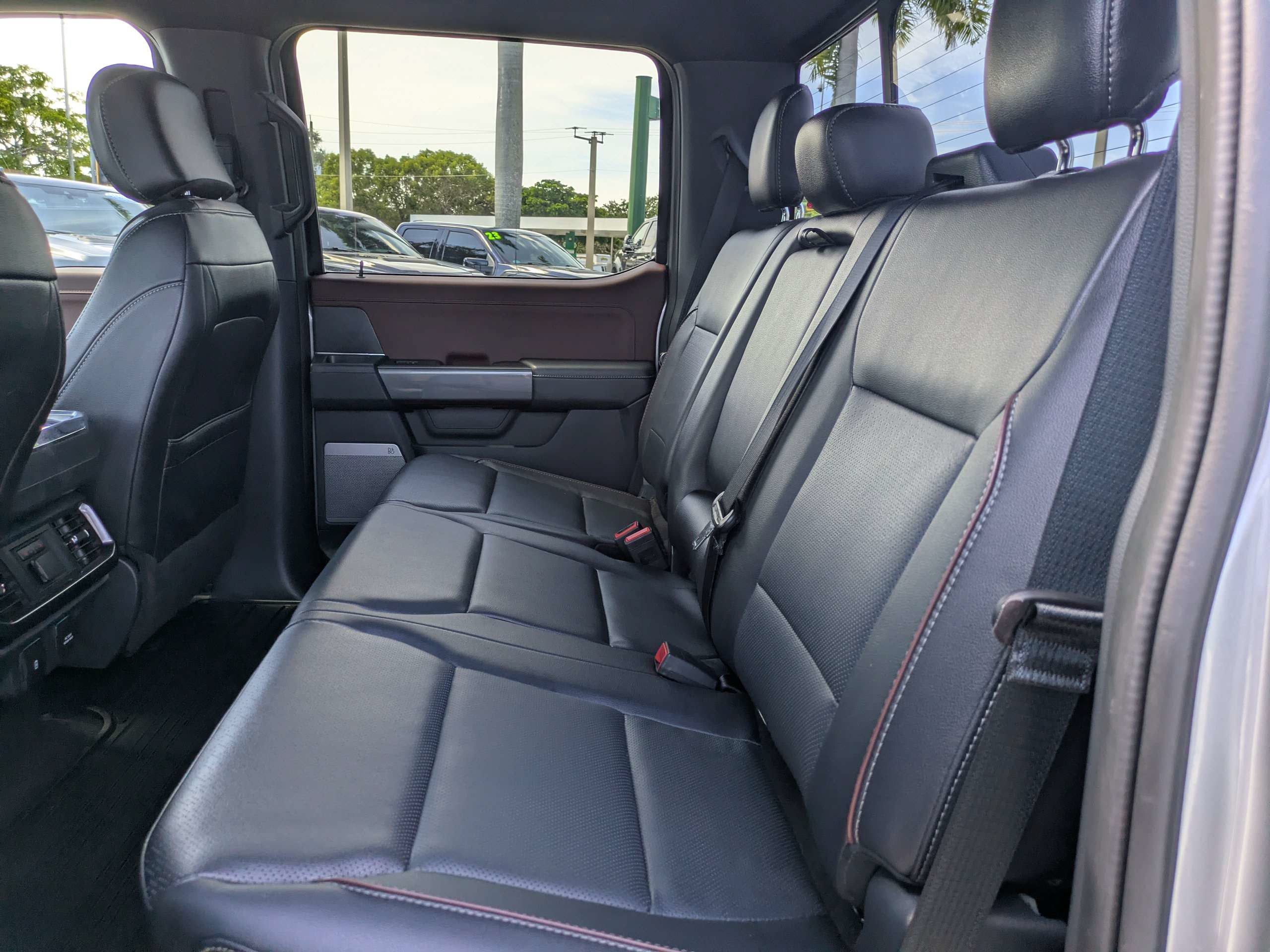 Used 2022 Ford F150 Lariat w/ Equipment Group 502A High AWD/4WD image 14