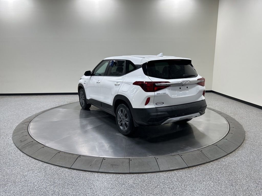 Used 2023 Kia Seltos LX AWD/4WD image 9