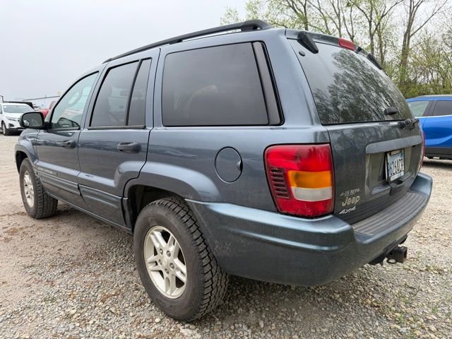 Used 2004 Jeep Grand Cherokee Laredo w/ Cold Weather Group AWD/4WD image 3