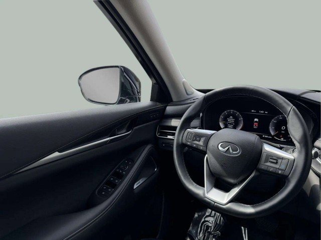 Used 2023 INFINITI QX60 Sensory w/ Vision Package AWD/4WD image 12