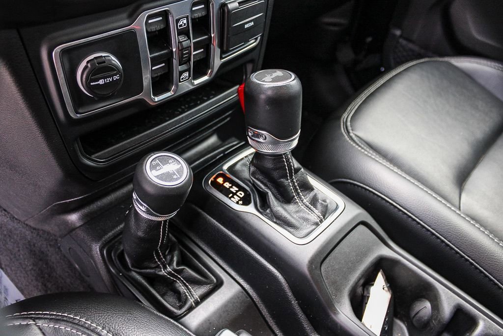 Used 2023 Jeep Wrangler Unlimited Sahara image 19