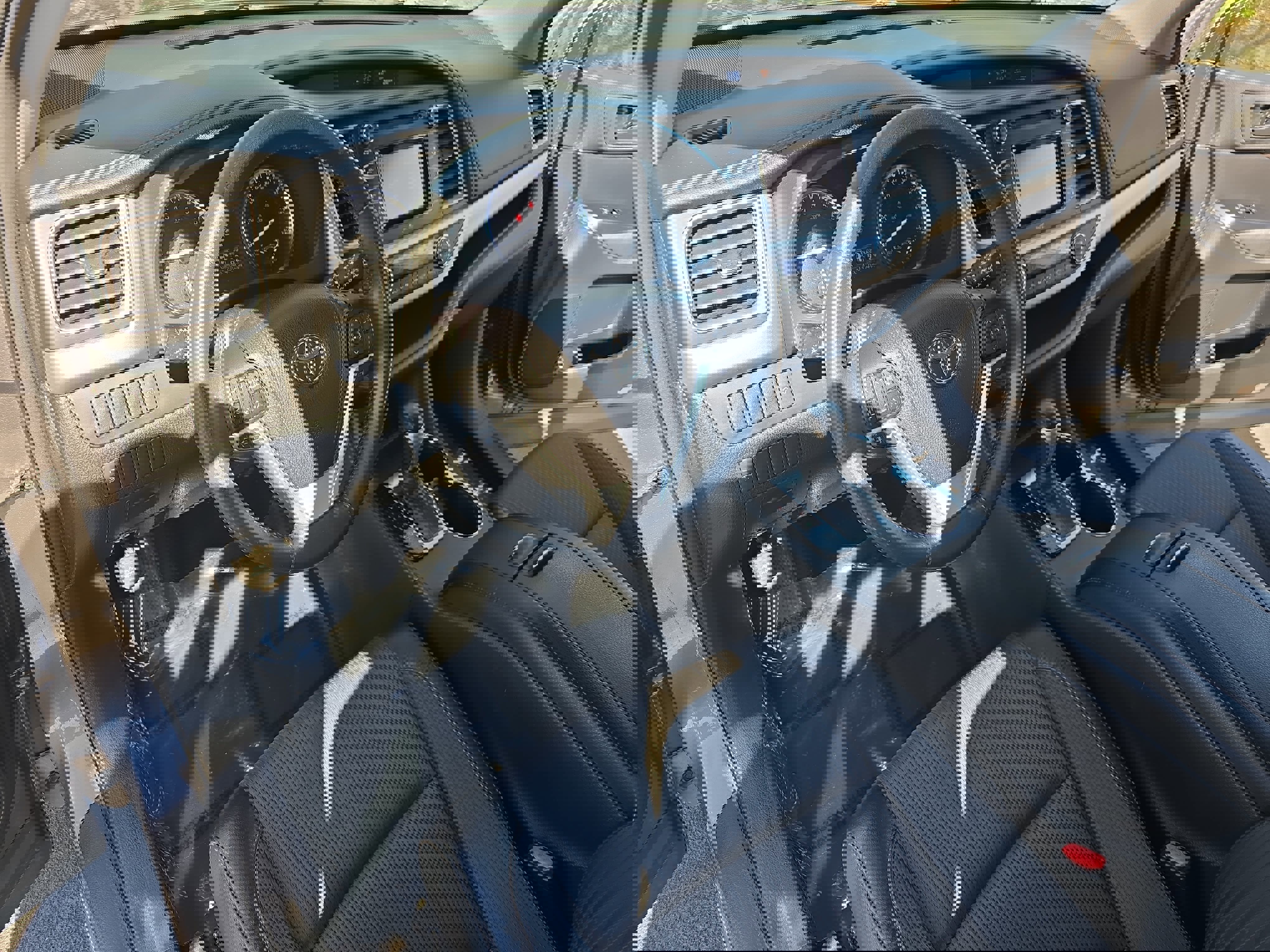 Used 2015 Toyota Highlander Plus image 17