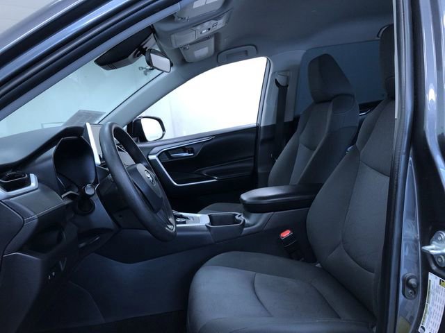 Used 2025 Toyota RAV4 XLE AWD/4WD image 19