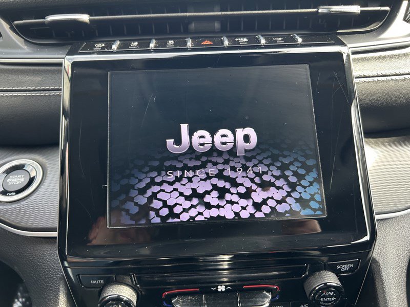 Used 2024 Jeep Grand Cherokee Laredo X AWD/4WD image 19