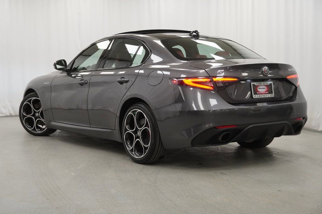Used 2024 Alfa Romeo Giulia Veloce image 14