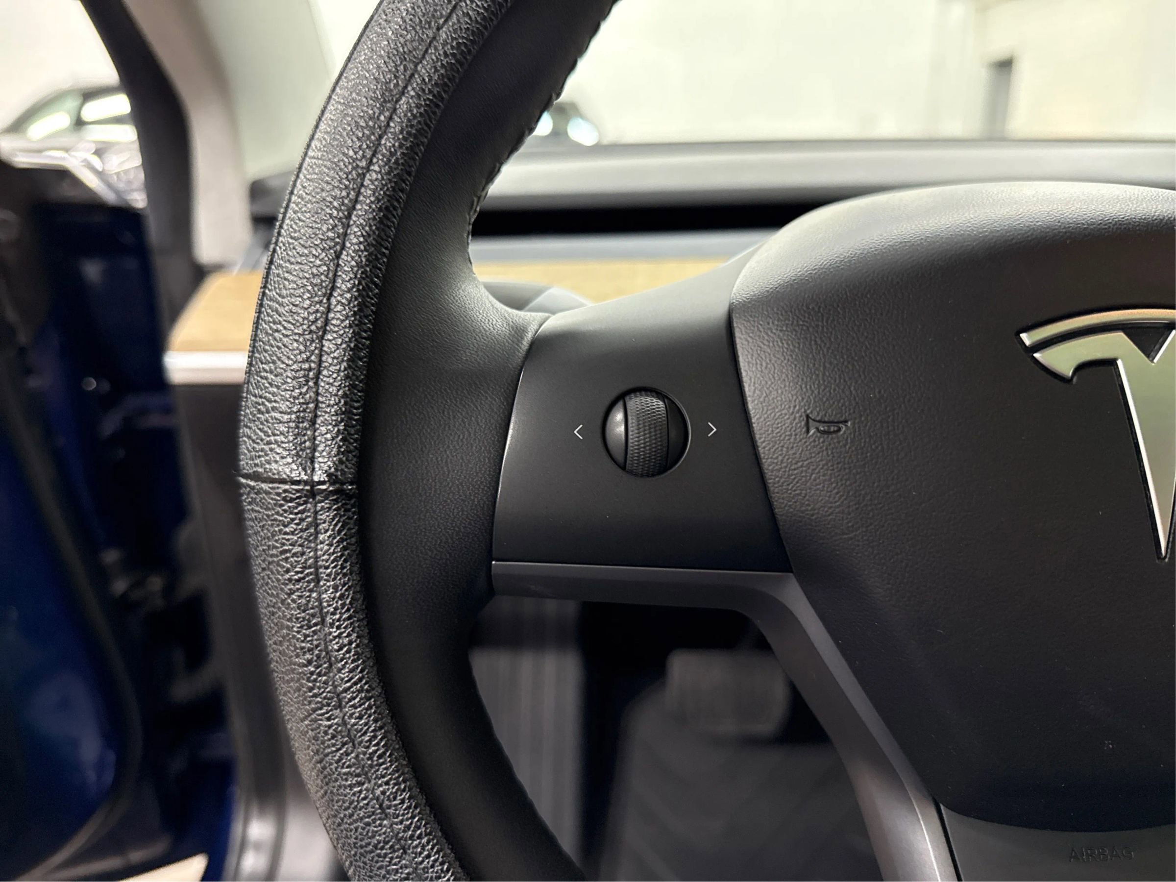 Used 2019 Tesla Model 3 Standard Range Plus image 21