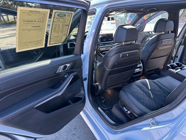 Used 2024 BMW X7 xDrive40i w/ M Sport Package image 30