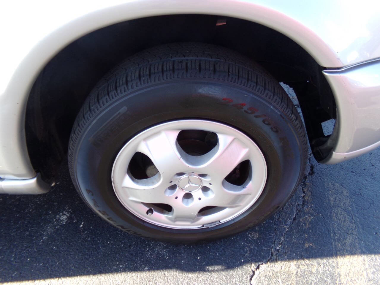 Used 2003 Mercedes-Benz ML 320 4MATIC image 29