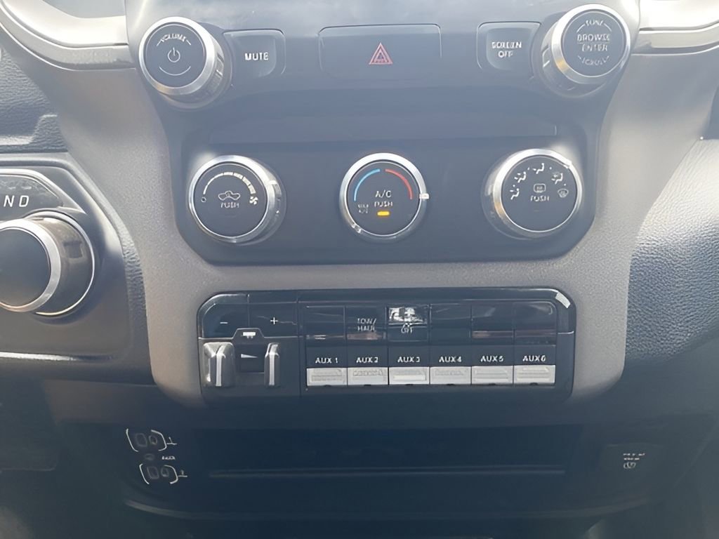 Used 2021 RAM 2500 Tradesman w/ Chrome Appearance Group AWD/4WD image 22